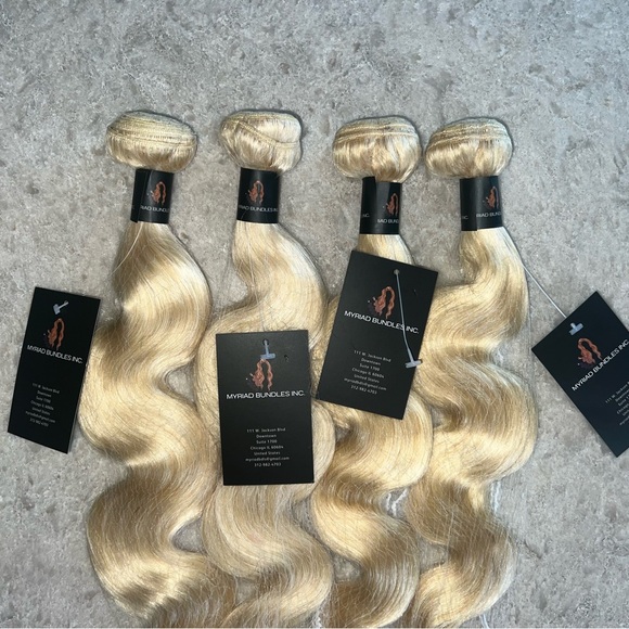 100% HUMAN HAIR 613 BODY WAVE DEAL (28”/28”/30”/30”) - Picture 5 of 6